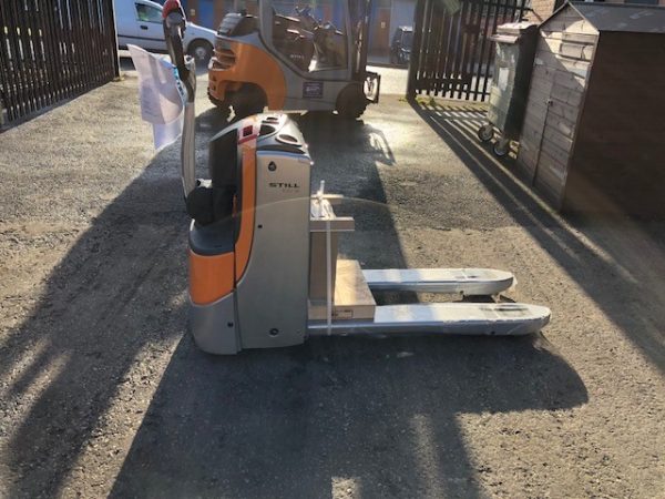 Used but New STILL EXU16 Pallet Truck