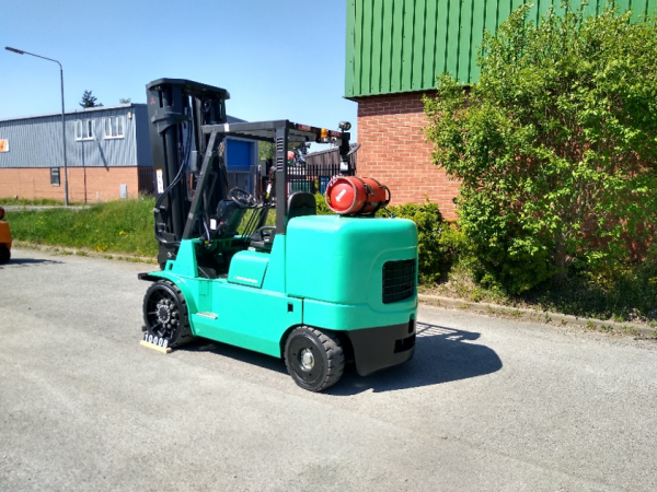 Mitsubishi 7000kgs compact Gas 1