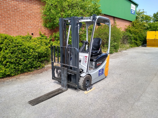 STILL 3 Wheel Electric Forklift2