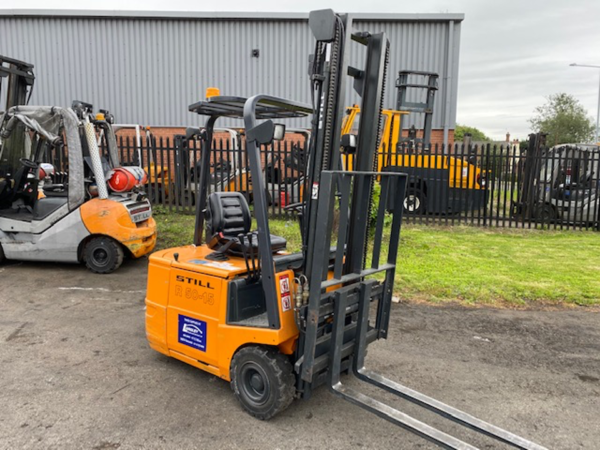 STILL 3-Wheel Electric Forklift 2