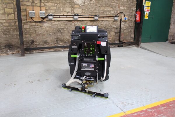 INDUSTRIAL WALK BEHIND SCRUBBER DRIER 4
