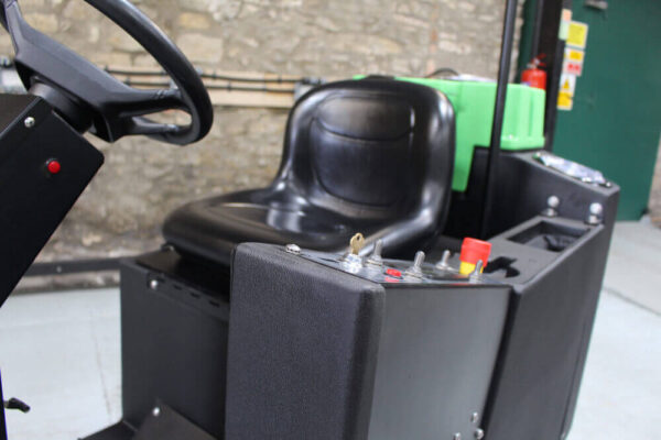 SMALL RIDE ON SCRUBBER DRIER 5