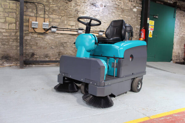 SMALL RIDE ON SWEEPER